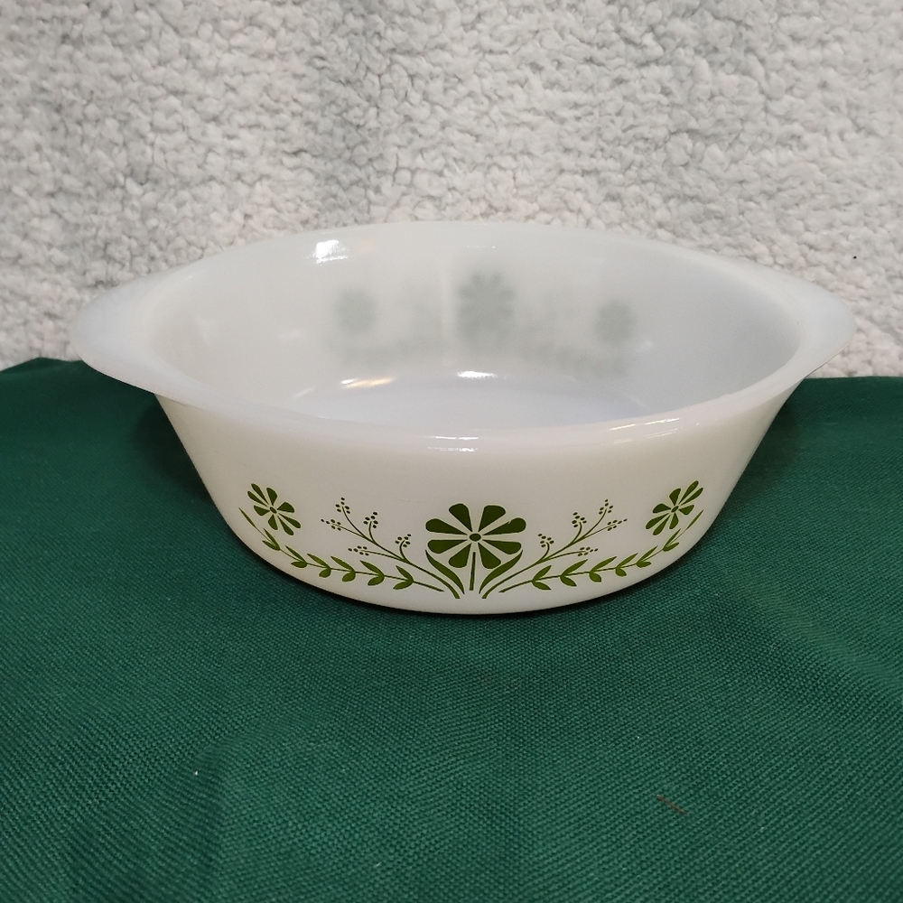 Vintage Glasbake 2 Qt Casserole
